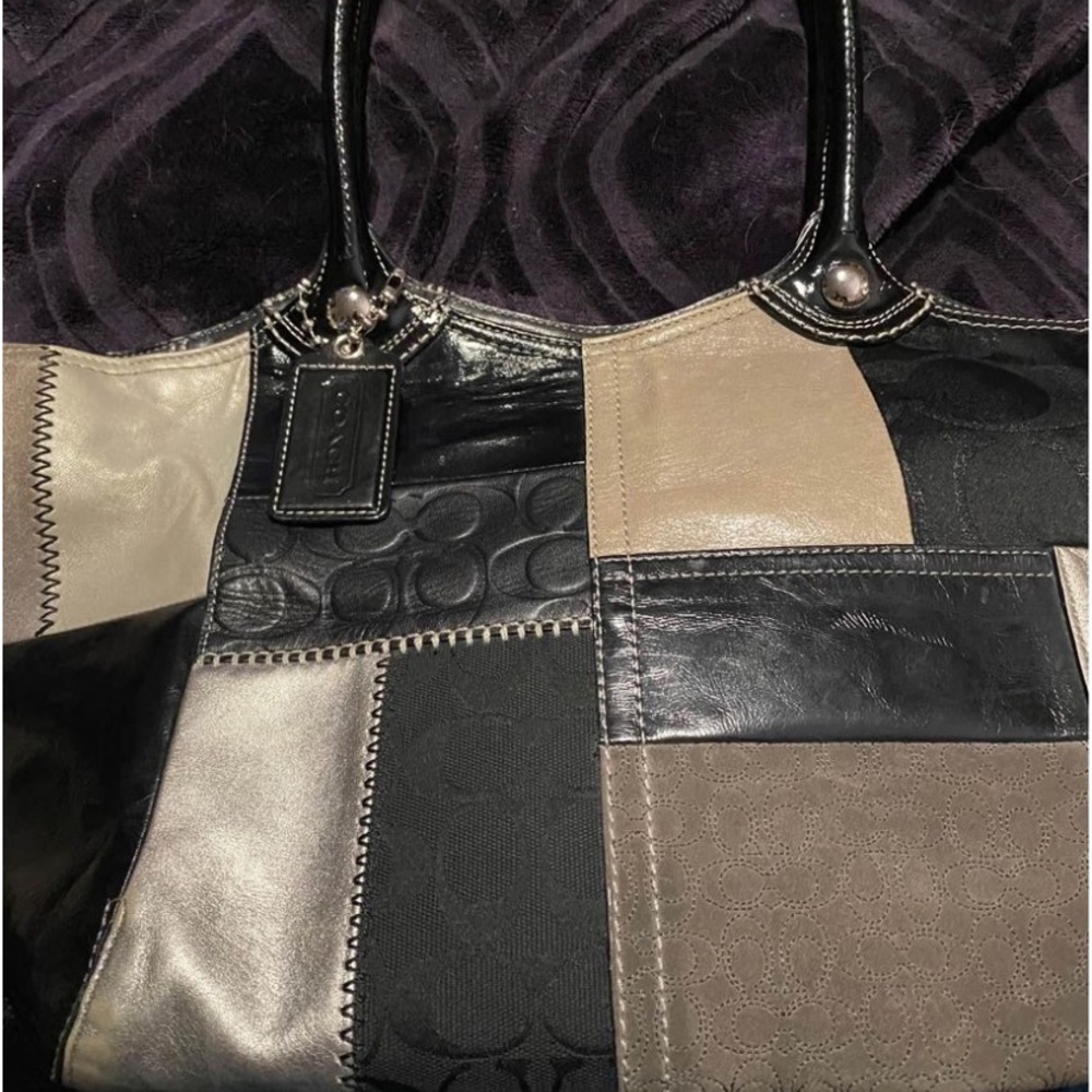 GUC Coach patchwork with jacquard, suede, patent leather, crinkled leather Purse